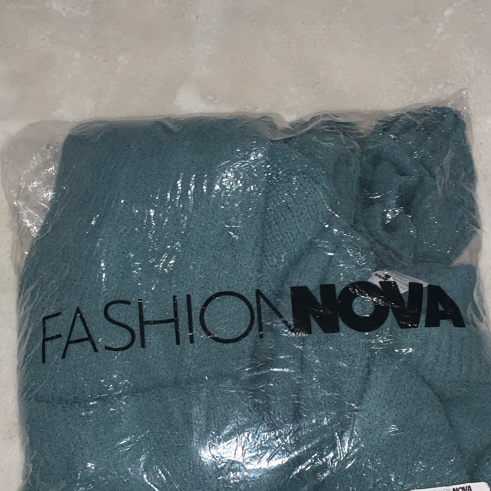 FN 3 piece set teal size S used once